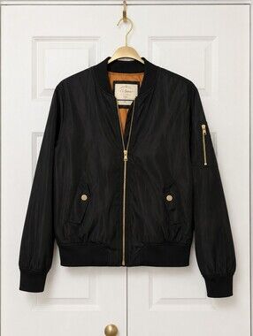 CI SONO By Cavalini Black Windbreaker Jacket. EUC.